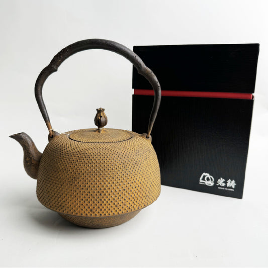 🫖 岩鑄|清茂作|工藝師名家系列|1.9L 23型南部型アラレ鐵瓶/鐵壺/無塗層/鐵瓶/南部鐵器/收藏/茶/11001