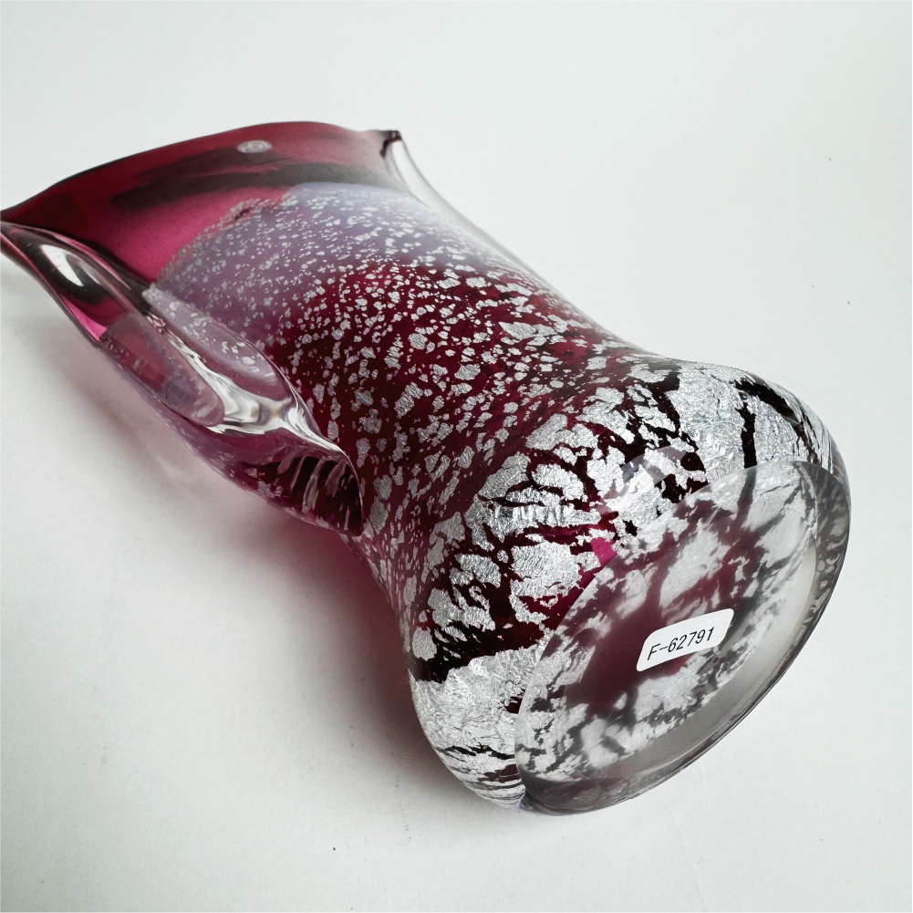 日本津輕玻璃|玫瑰紅銀箔玻璃花瓶|