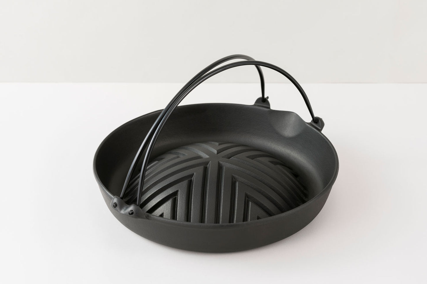 Rock casting|29cm Mongolian roasted pork cast iron pot|Genghis Khan pot/cast iron pot/southern ironware/Mongolian roasted pork pot/barbecue pot/IWACHU-23006