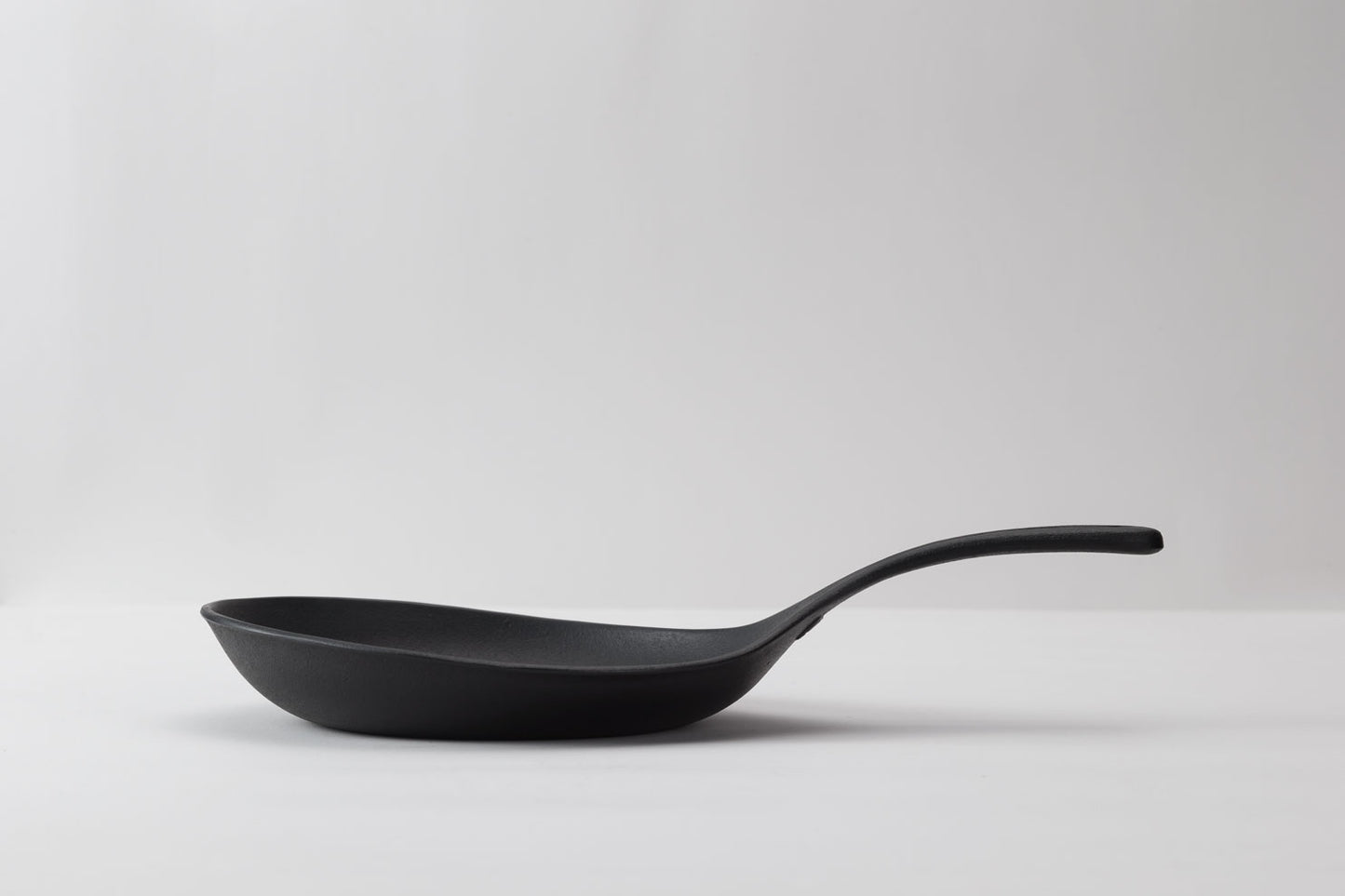 岩鑄|24cm鑄鐵歐姆蛋鍋|煎蛋鍋/鐵鍋/炒鍋/平底鍋/片手鍋/單手鑄鐵鍋/二價鐵/盛岡24601