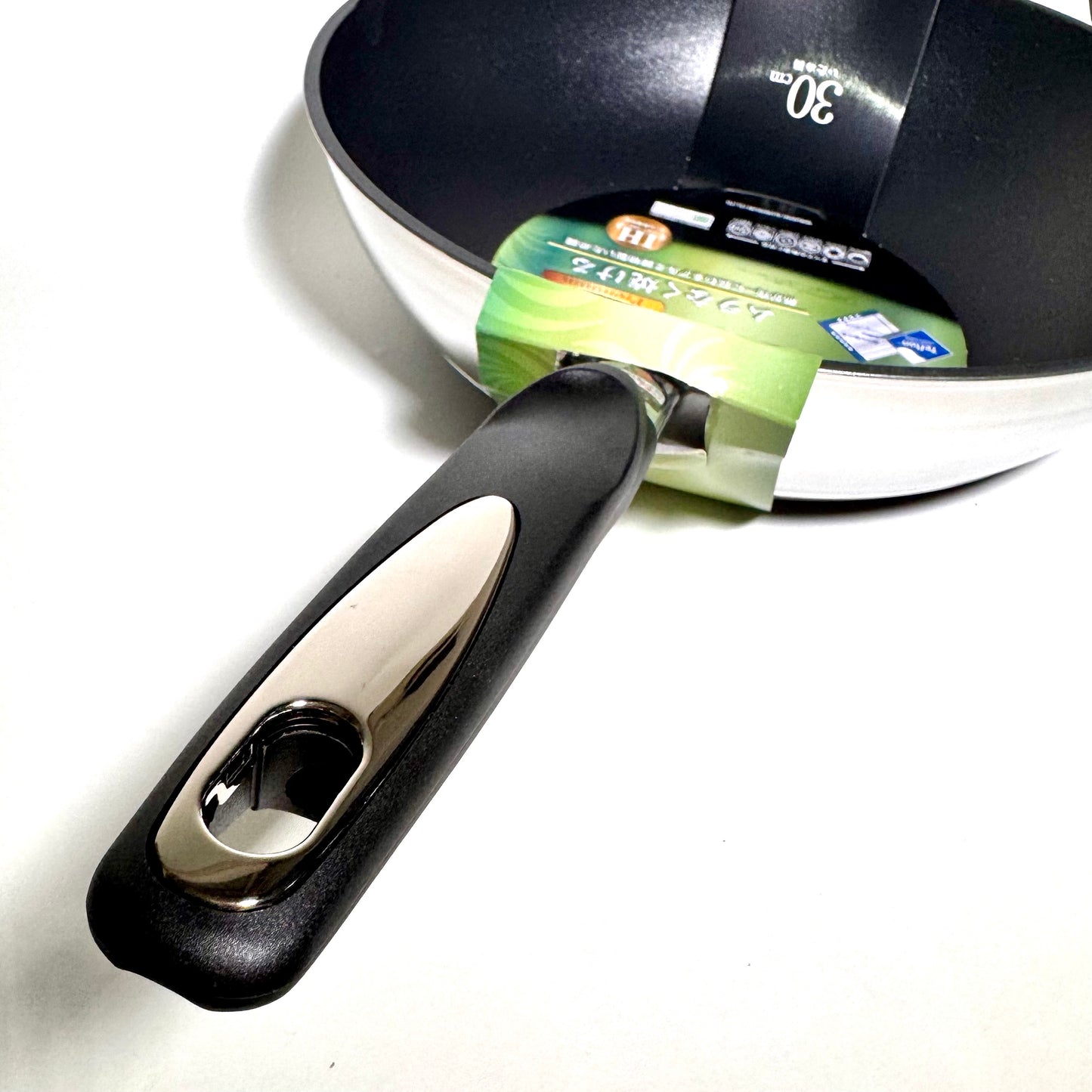 北陸|日本製 30cm不沾圓底煎炒鍋|IH爐適用|大金頂級塗層