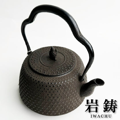 🫖 岩鑄｜清末作｜工藝師名家系列｜1.8L 18型肩付龜甲/南部鐵器 /無塗層/煮水/鐵壺/鐵瓶/普洱茶 #11020